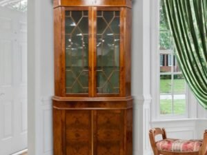 Vintage Chippendale Style Mixed Fruitwood Corner Cabinet                         Vintage Chippendale Style Mixed Fruitwood Corner Cabinet