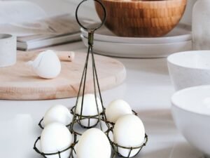 Handmade Rustic Wire Egg Holder                         Handmade Rustic Wire Egg Holder
